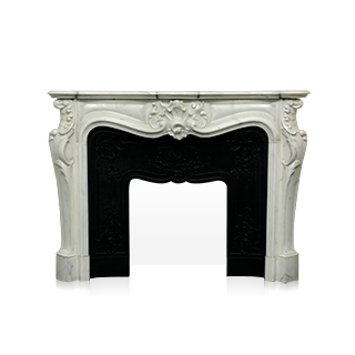 Maison & Maison, designers de cheminées en marbre, vous propose de personnaliser le modèle Arcadie. Comtesse de Mailly est une cheminée de style Louis XV réalisée sur mesure en marbre avec un décor sculpté très riche.