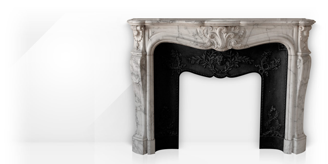 Duc de Berry est une belle cheminée en marbre de style Louis XV réalisée sur mesure. 