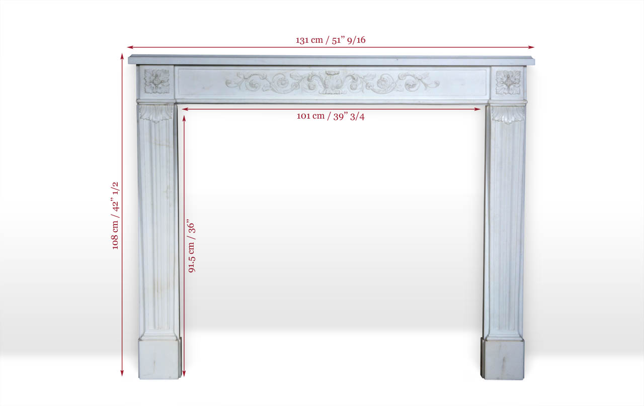 Maison & Maison, designers de cheminées en marbre, vous propose de personnaliser le modèle Arcadie. Marquis de Condorcet est une cheminée sur mesure en marbre au bandeau sculpté en bas-relief de volutes et rinceaux végétaux. 