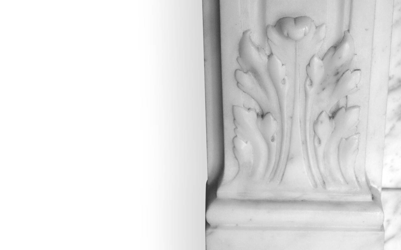 Maison & Maison, designers de cheminées en marbre, vous propose de personnaliser le modèle Arcadie. Vendôme est une cheminée sur mesure en marbre de Style Régence aux lignes sophistiquées et élégantes. 