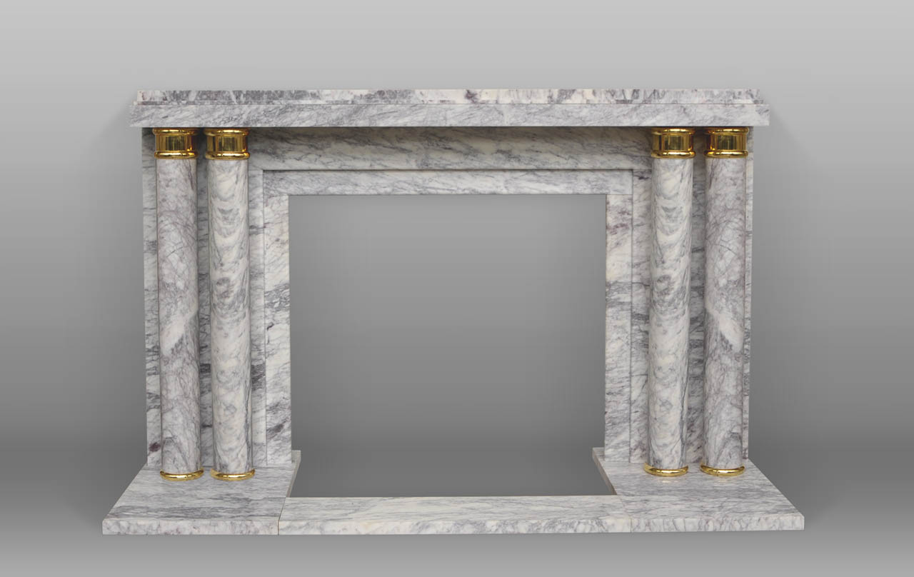 «Paquebot» est une cheminée en marbre de style Art Déco avec de discrets ornements en bronze doré.
Cette cheminée est réalisée dans un marbre Lilas très décoratif et recherché.
Les deux doubles colonnes formant les jambages de cette cheminée sont ornées dans leur partie haute de fines bagues cannelées realisées en bronze doré.Les lignes droites de cette cheminée de style Art Déco confèrent à celle-ci un aspect très architecturé.
